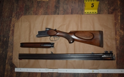 Lőfegyvert és lőszereket találtak egy pécsi lakásban