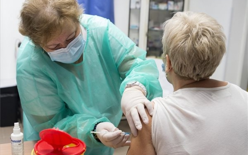 Országos tisztifőorvos: már Magyarországon is terjed a brit vírusmutáns, ezért is fontos az oltás