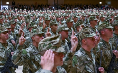 Csaknem négyszáz katona tett ünnepélyes esküt Debrecenben